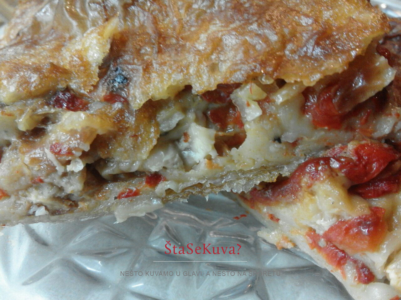 Pita od šampinjona i pečenih paprika