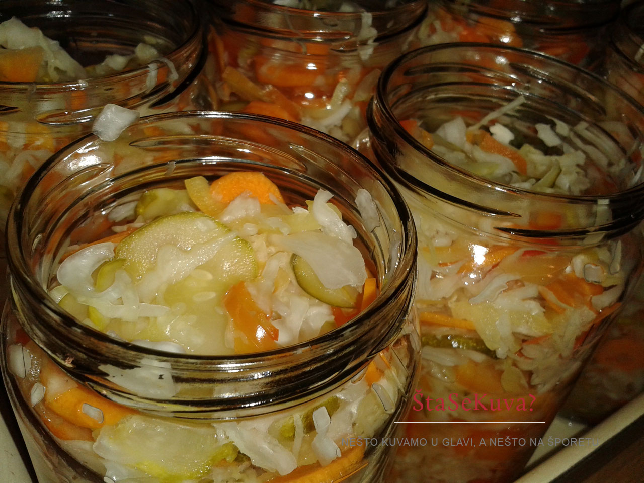 Mešana salata za zimu